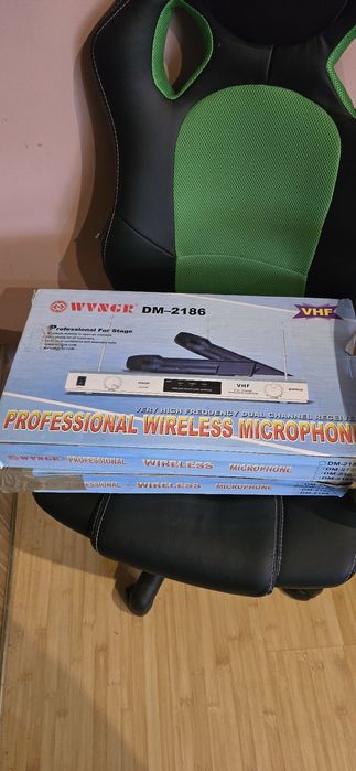 Set microfoane wireless