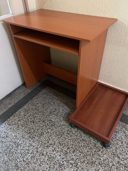 Бюро малко, използвано