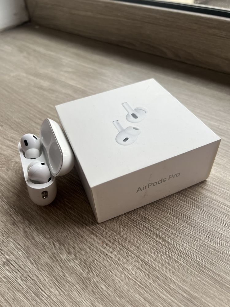 Air pods pro 2 почти новые