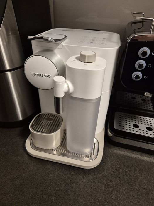 VAND aparat de cafea Nespresso