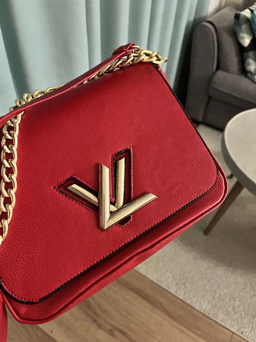 Чанта Louis Vuitton в червено