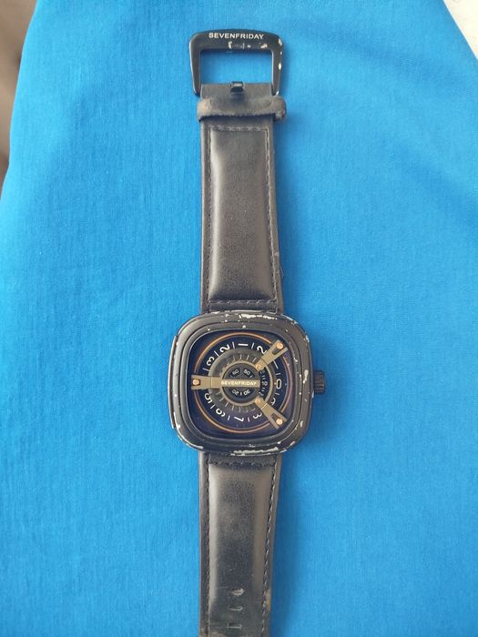 Часы sevenfriday