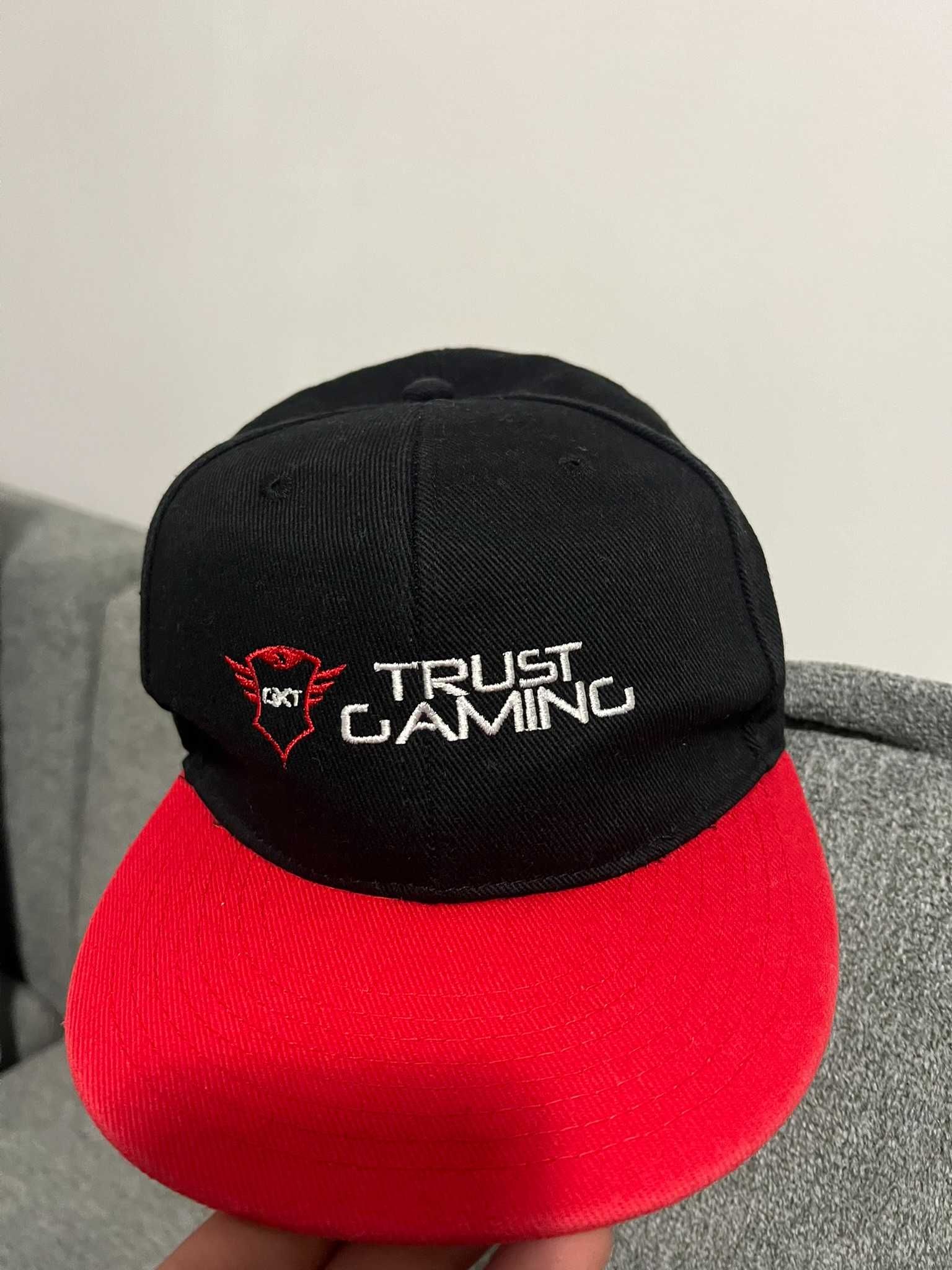 Шапка Trust Gaming