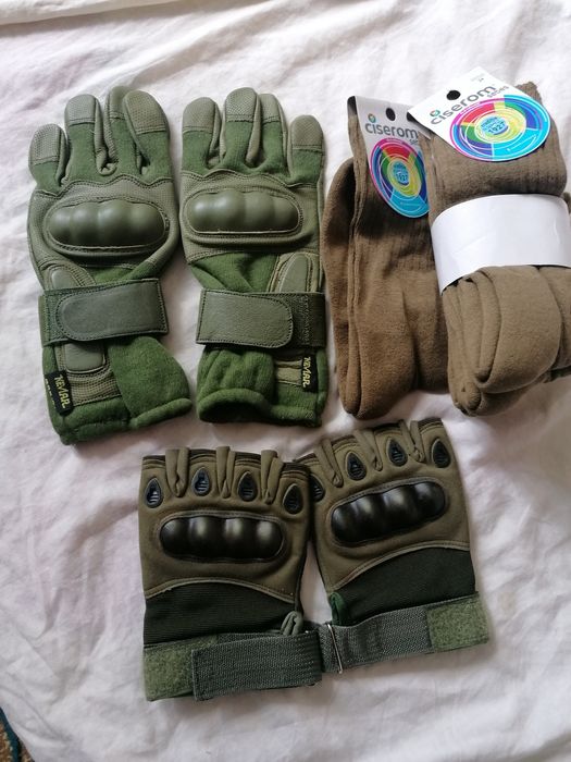 Mănuși tactice militare