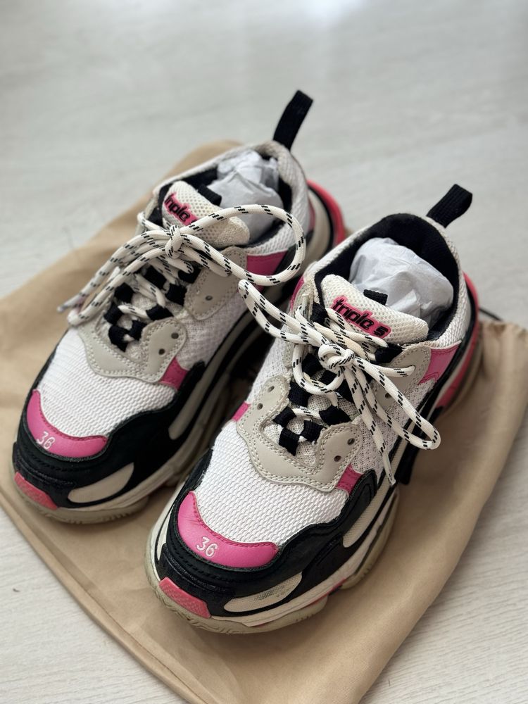 balenciaga triple S