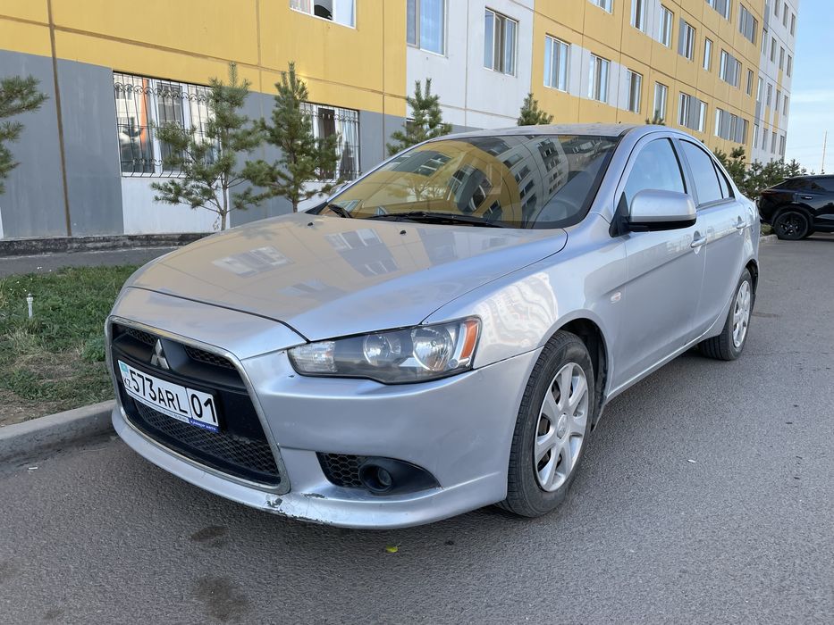 Продам mitsubishi lancer