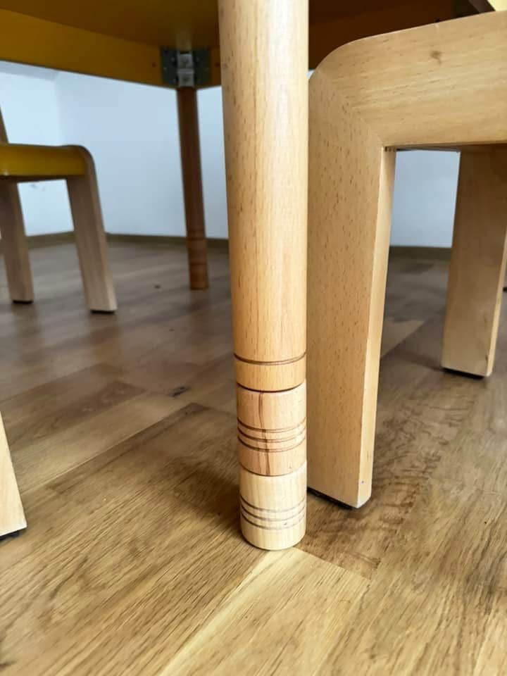 Set masuta si scaune