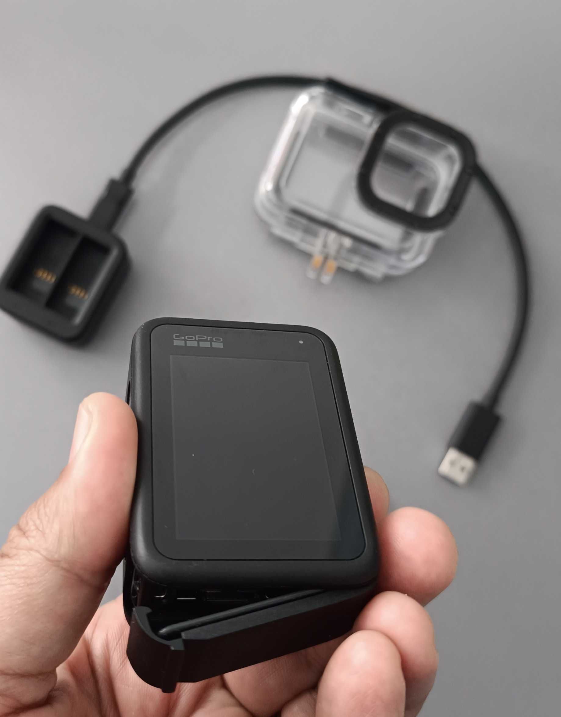 Camera GoPro Hero 10 Black + carcasa subacvatica si accesorii