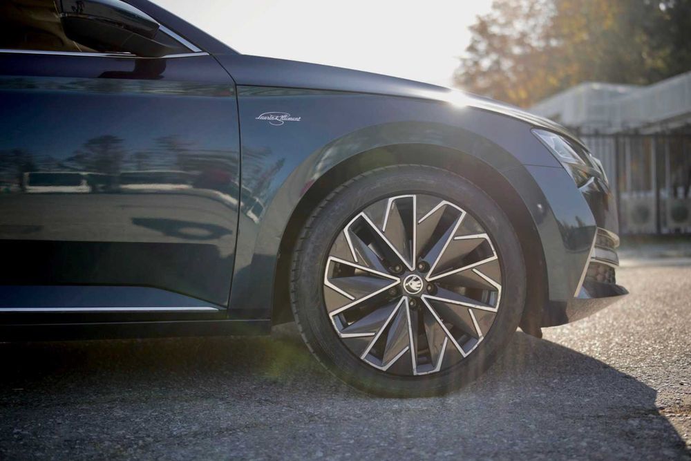 Skoda Superb L&K 2.0TDI 4x4 200 кс. 53000 km