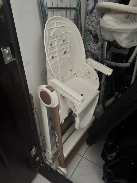 Столик для кормления даром