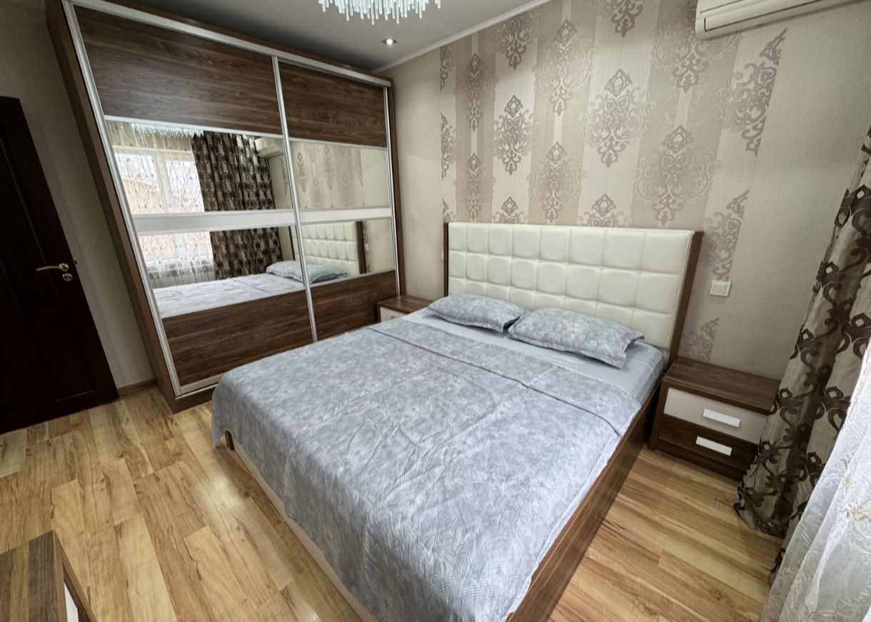 Бий Буз-1 Стат управление. 3/4/4. 74м²  77 серия