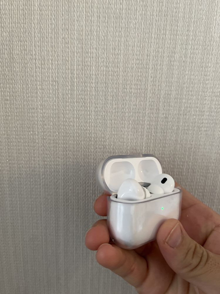 Наушники Apple AirPods Pro 2 with Type-C/Wireless Charging белый