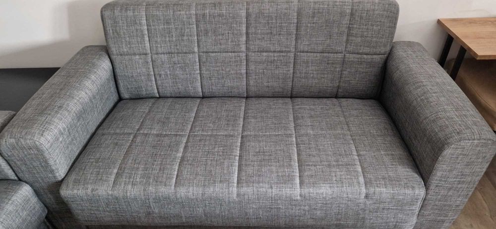 2бр. Разтегателни двуместни дивани