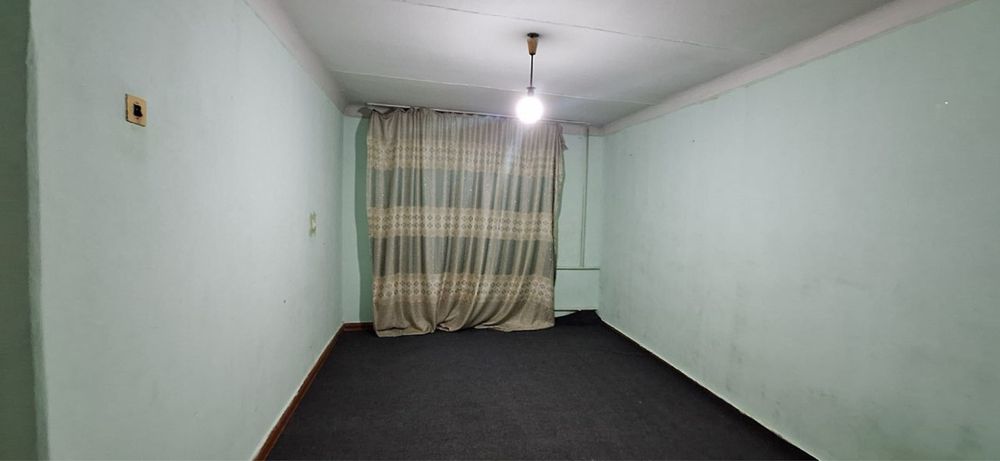 Фаргона шахар Киргили Дружба 3/2 этаж 1 хона уй ижарага берилади