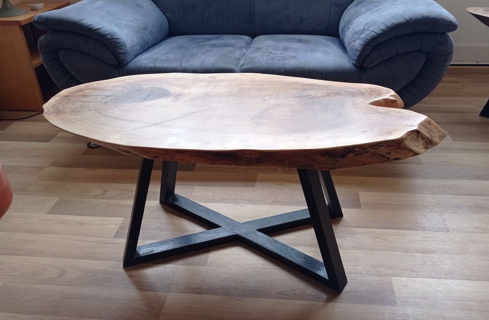 Огледало и холна масичка от орех