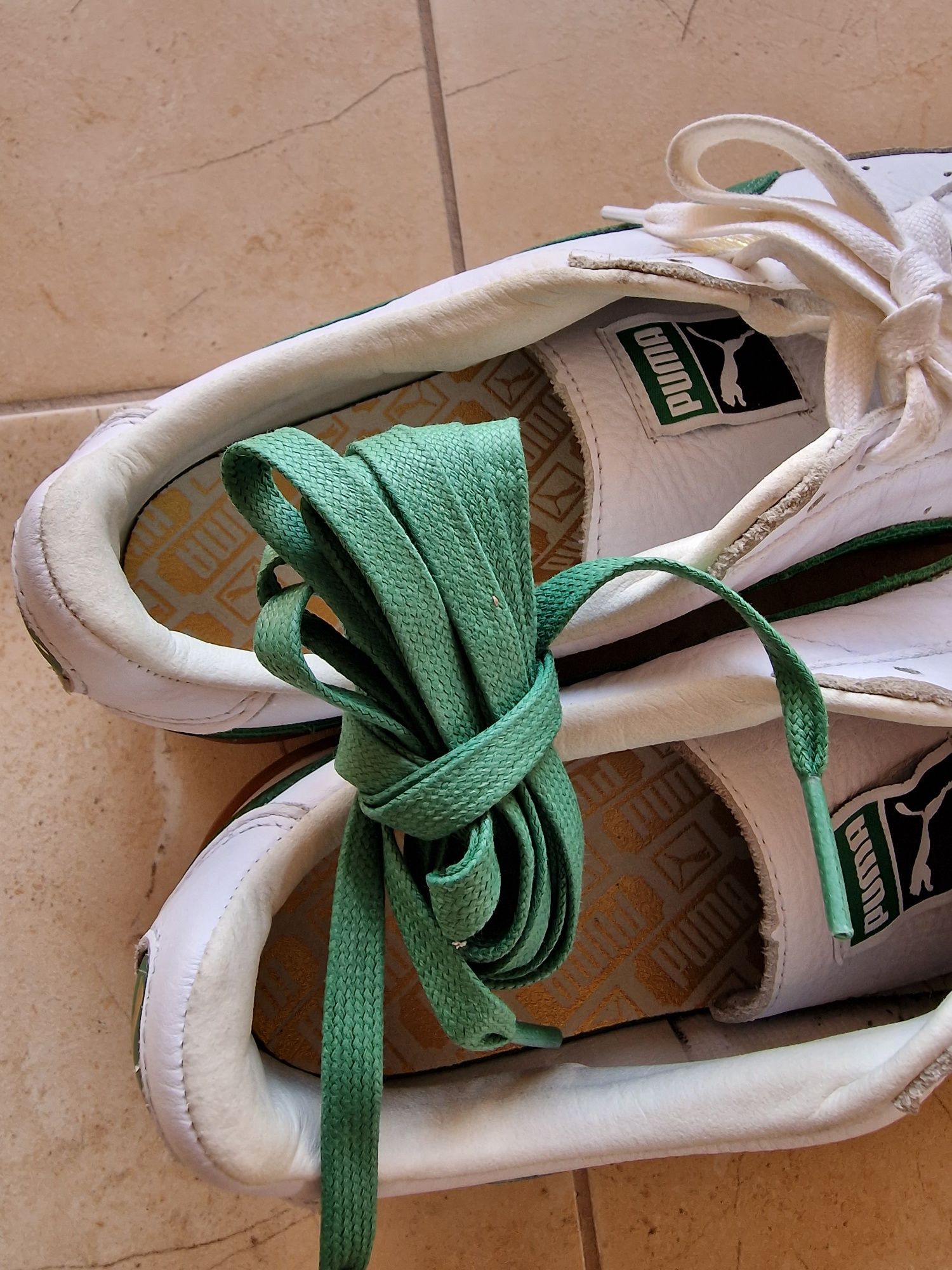 Pantofi Puma albi