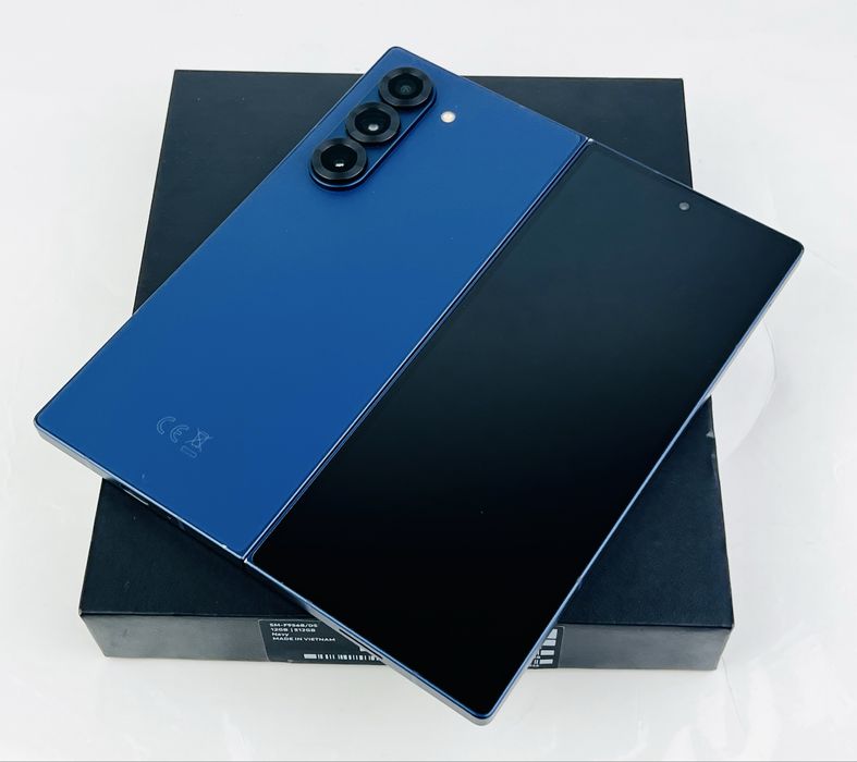Samsung Galaxy Z Fold 6 5G 512GB 12RAM Navy Отличен! Гаранция!