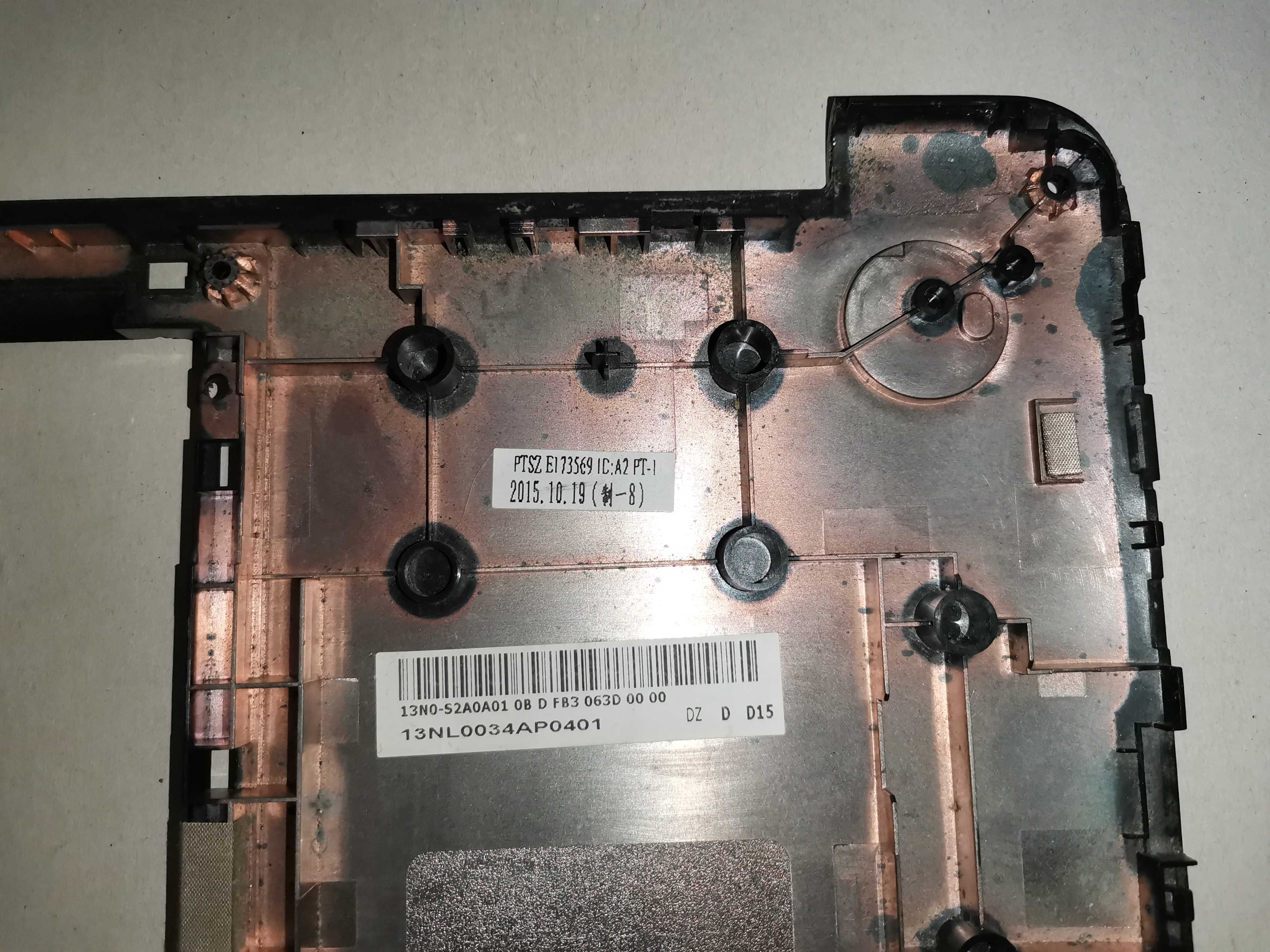 Лаптоп ASUS R417M за части