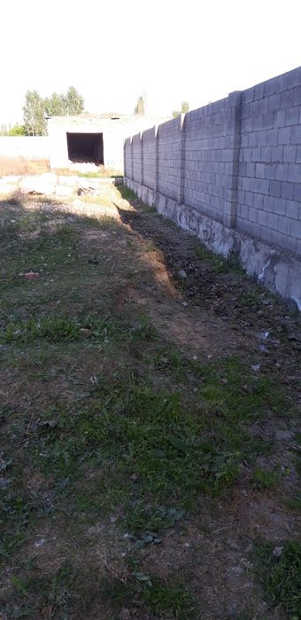 Буш ер майдон сотилади