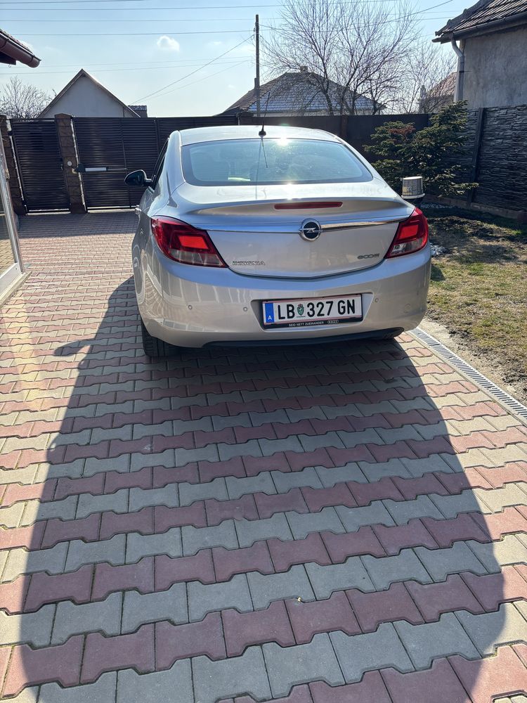 Opel Insignia 2.0 160CP