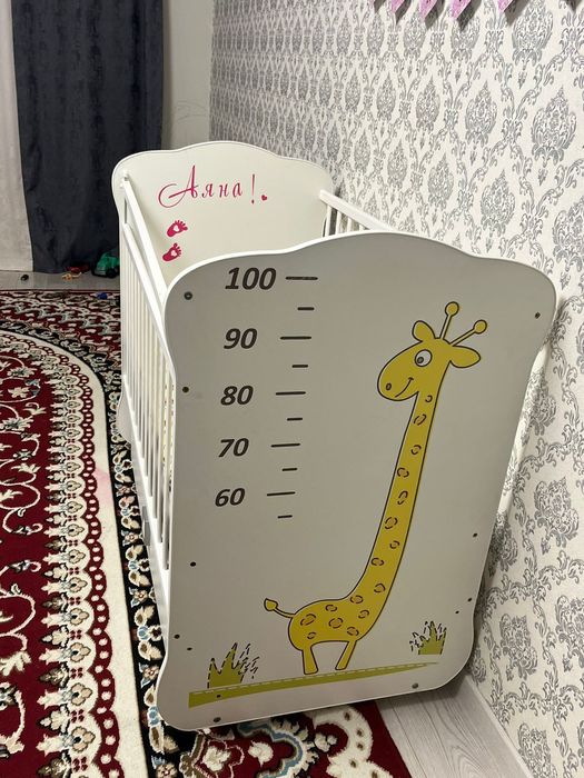 Детский кровать.