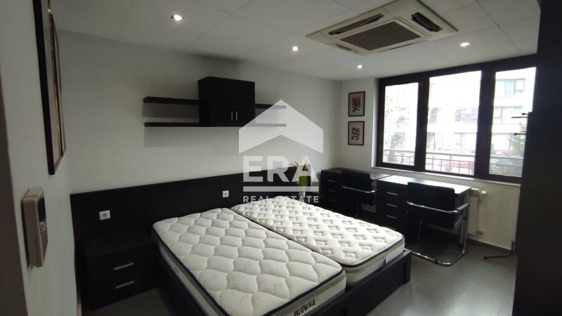 ЕРА Тера предлага за продажба просторен и модерен четиристаен апартаме