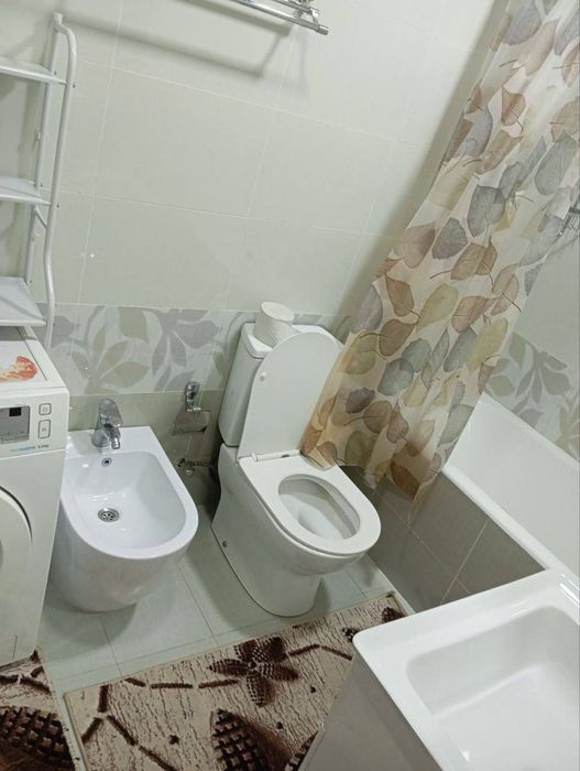 Здаецая 4 комнатная квартира массив куйлюк 1