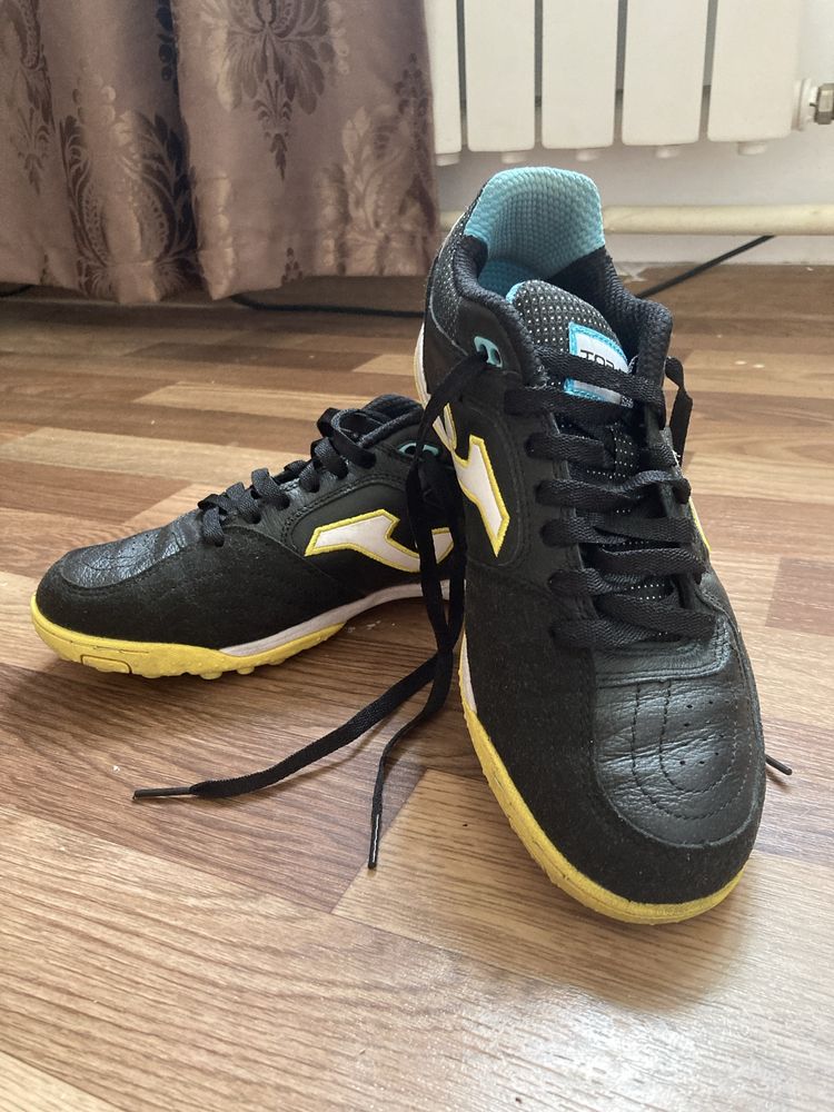 Продам сороконожки Joma top flex