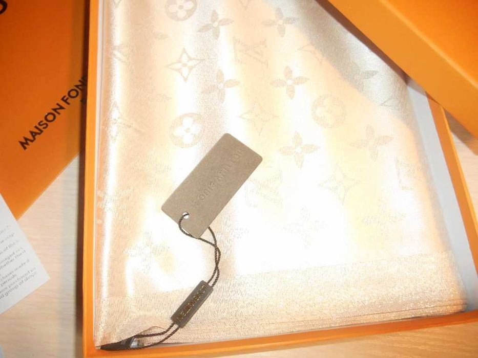 Eșarfă pentru femei Louis Vuitton 054