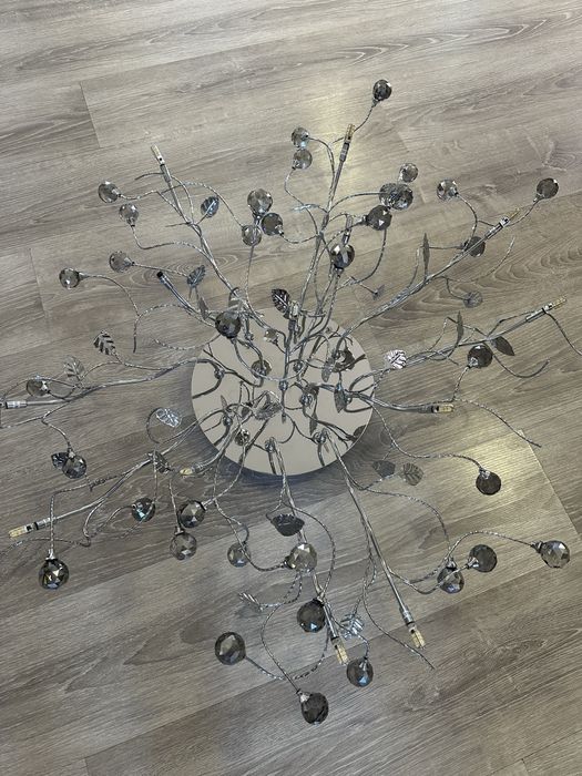 Люстра в отличном состоянии