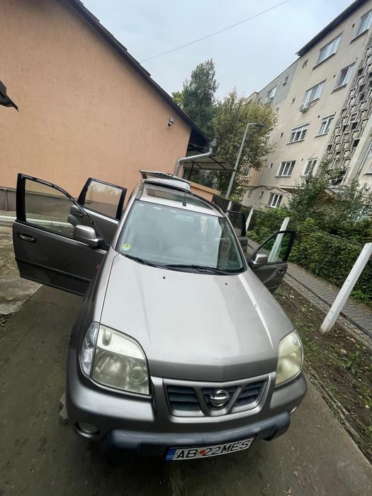 Vând Nissan X Trail 2.2 Dci