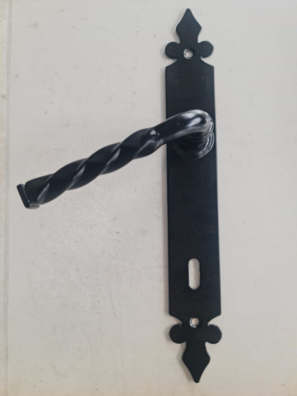 Set manere poarta, pentru butuc yala, Lilia, Negru, interax 90 mm, Evo