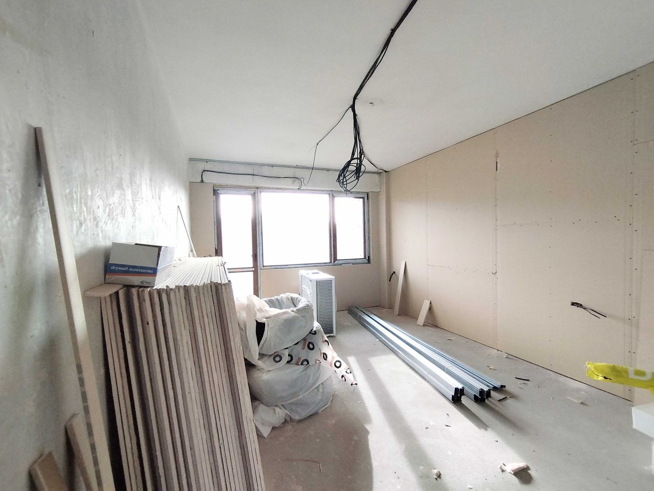 Продава се Тристаен апартамент в Перник, Изток - 90 кв.м за 1262 €/кв.м - Снимка #9