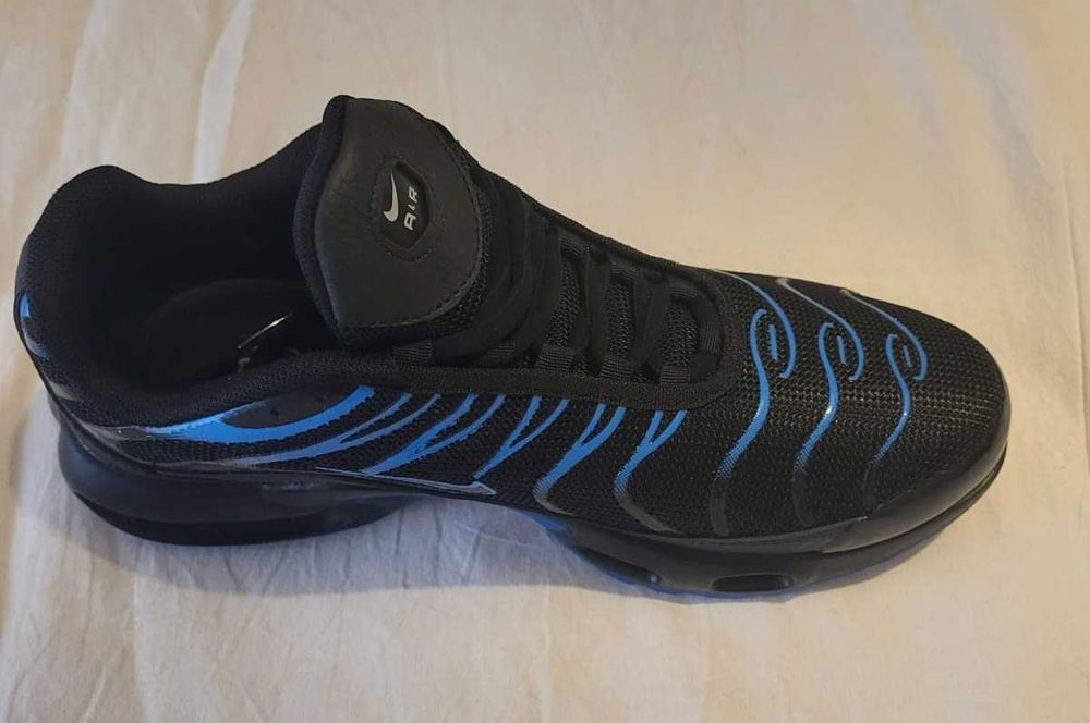 Nike Air Max Plus TN – mărimea 42 – Noi