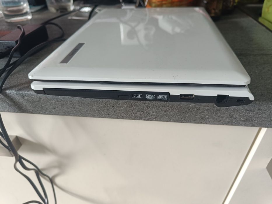 Laptop Terra mobile 1211 M72SR