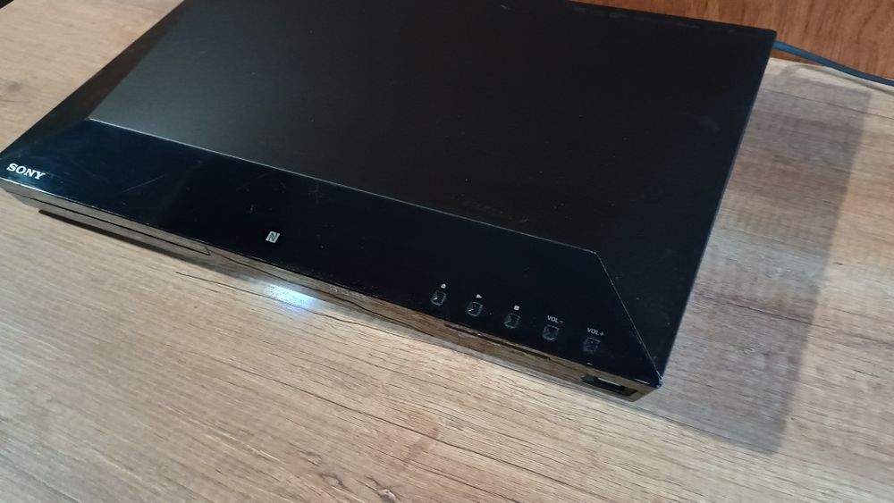 Домашно кино Sony bdv -e2100
