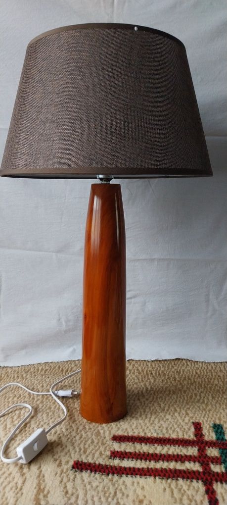 Lampa,veioza moderna, lemn masiv prun, lucrata manual