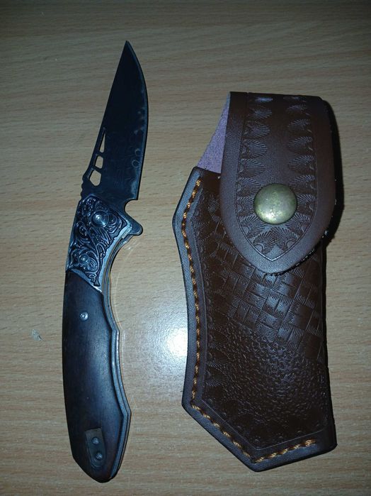 Cutit pliabil Damascus, maner lemn, fara suruburi