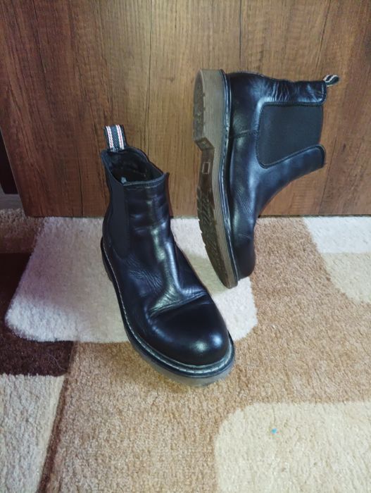 Естествена кожа 38 номер два чифта