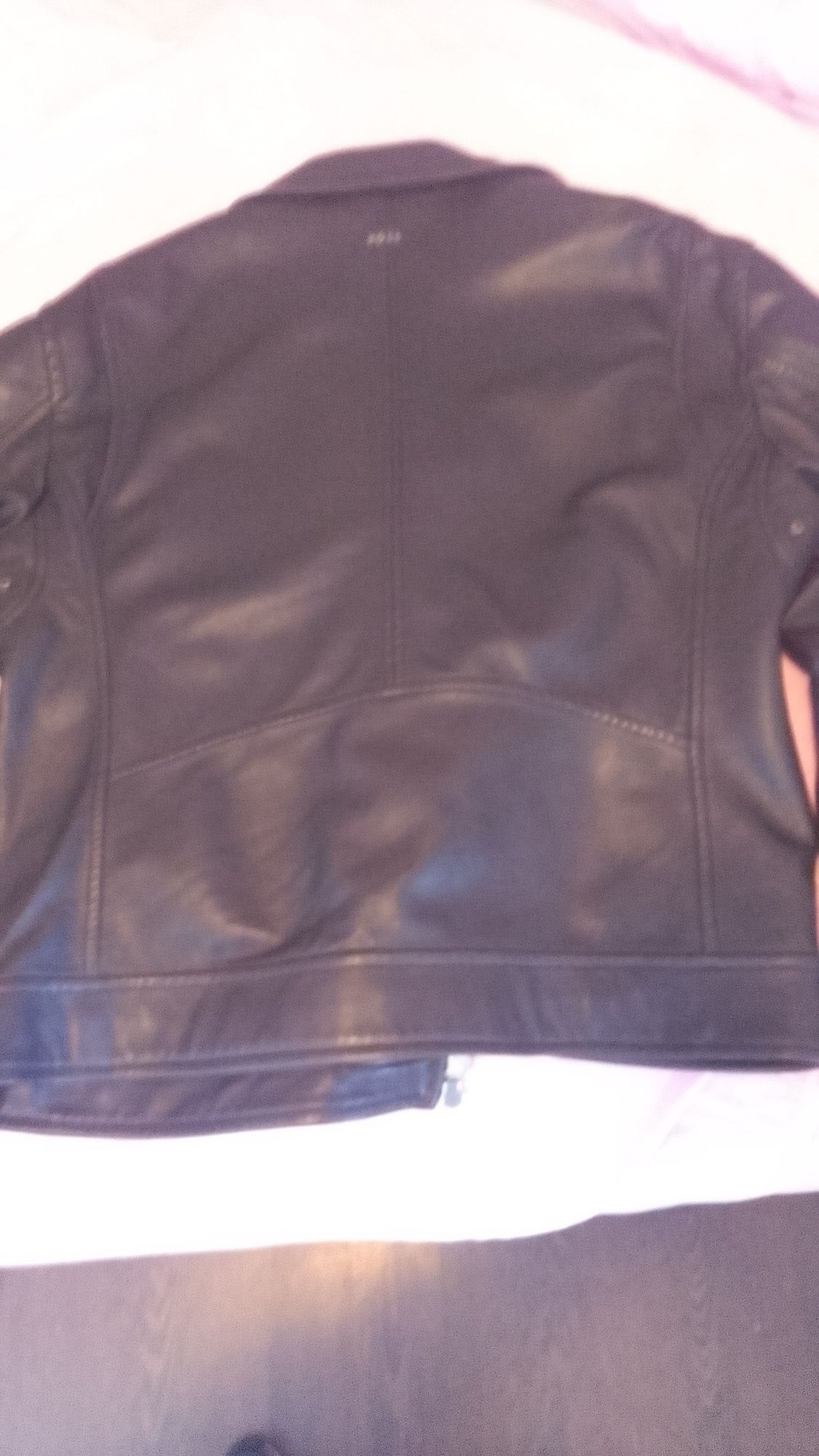 De vânzare Jacheta piele Hugo Boss mărime XL