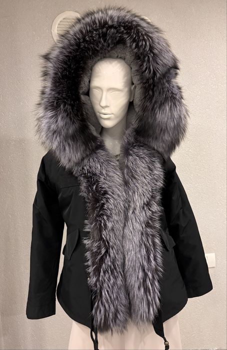 Geaca parka neagra cu blana naturala