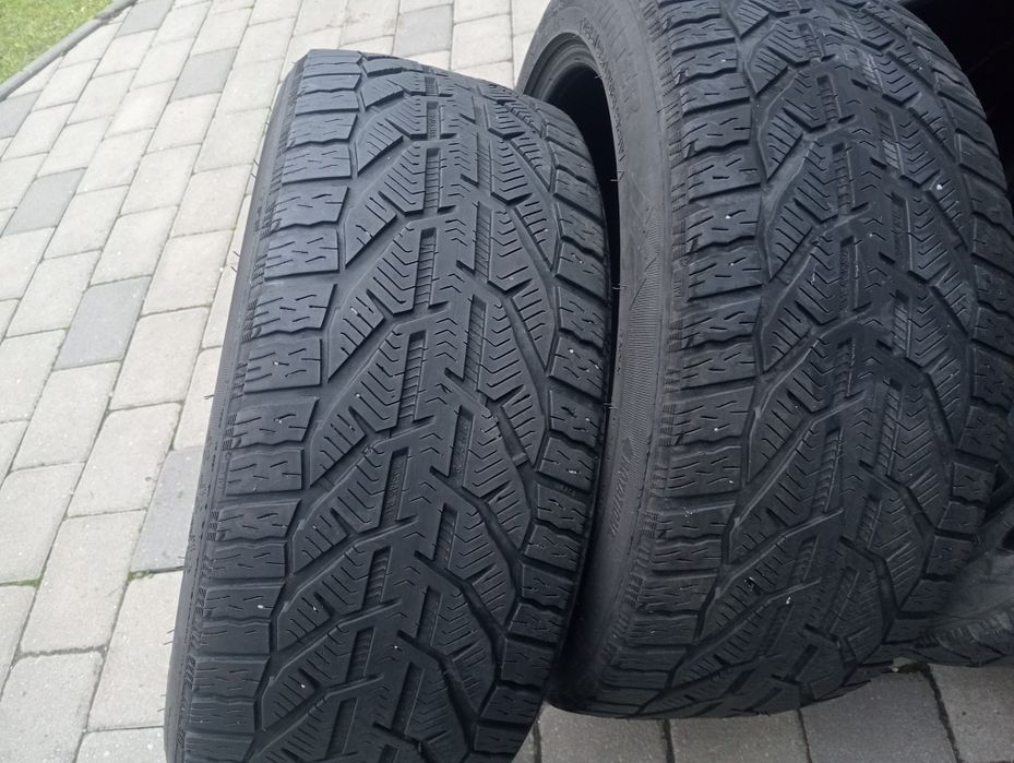 Anvelope IARNĂ 235/45/18