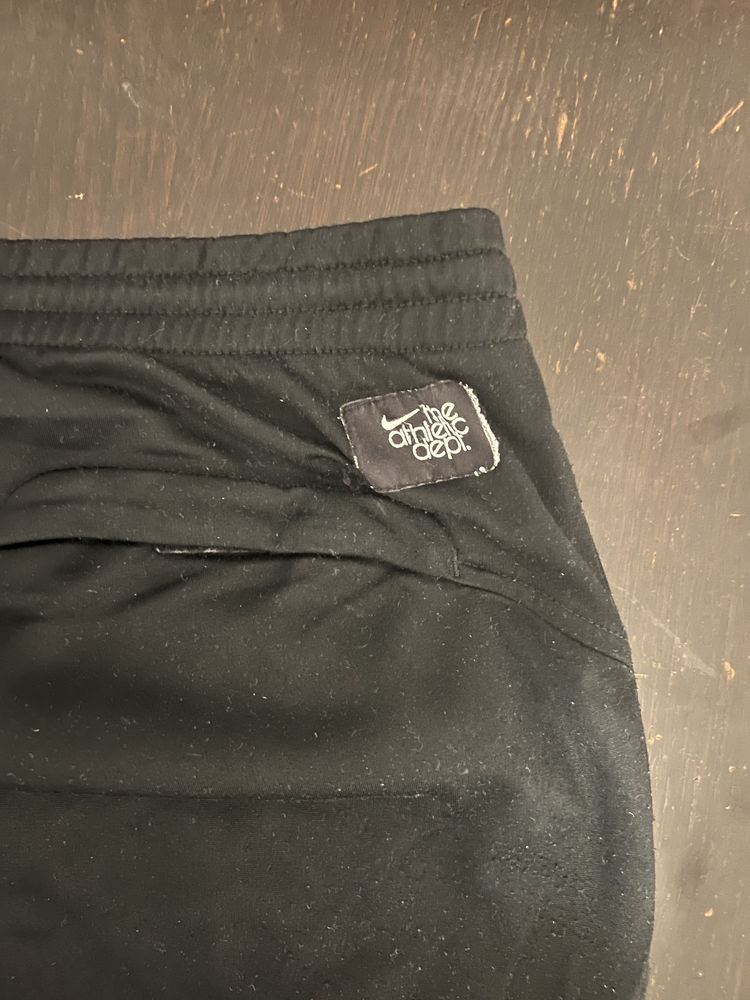 pantaloni nike de fas negrii baggy vintage marimea XL(nu adidas,bape)