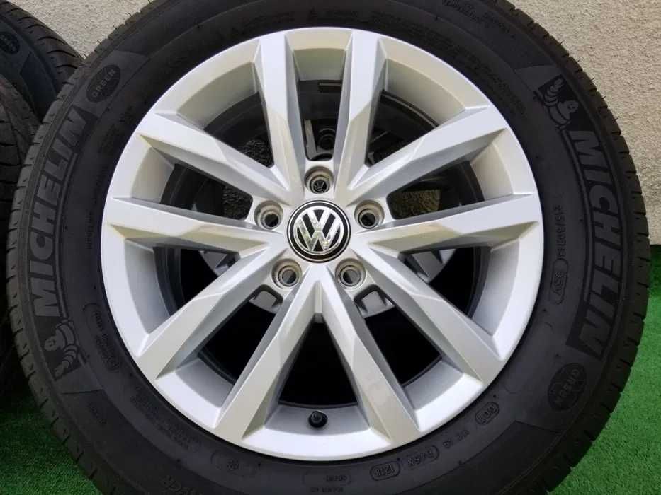 Volkswagen R16 5x112. Volkswagen Passat B8. Anvelope 215/60/R16