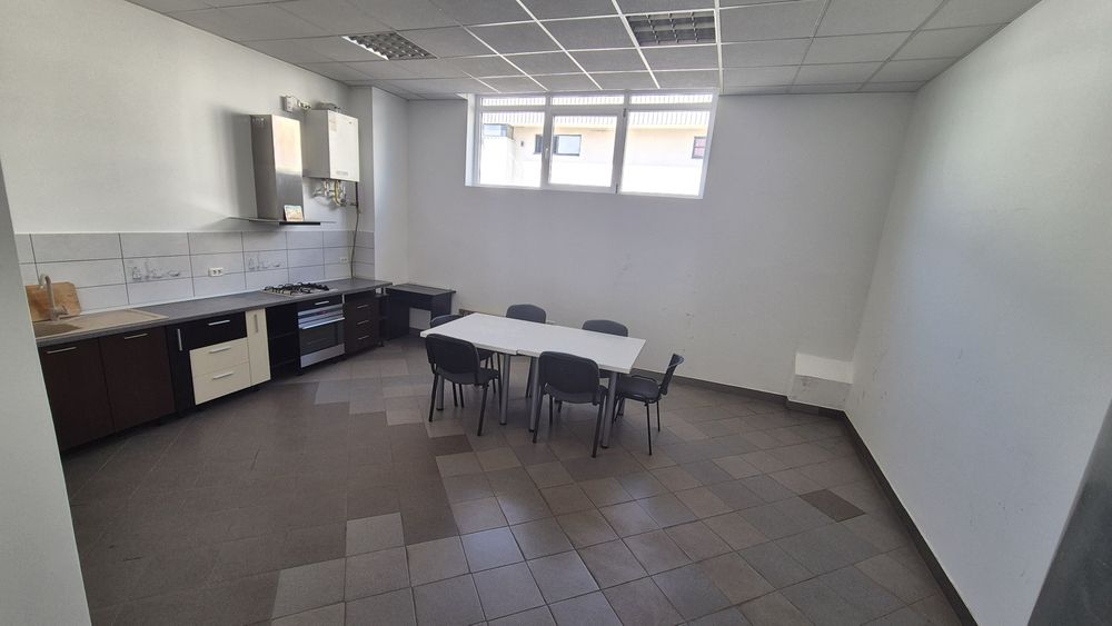 Showroom +Hala Depozitare TVA total 1100mp
