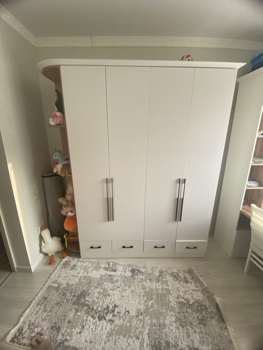 Продам детский шкаф с рабочем столом