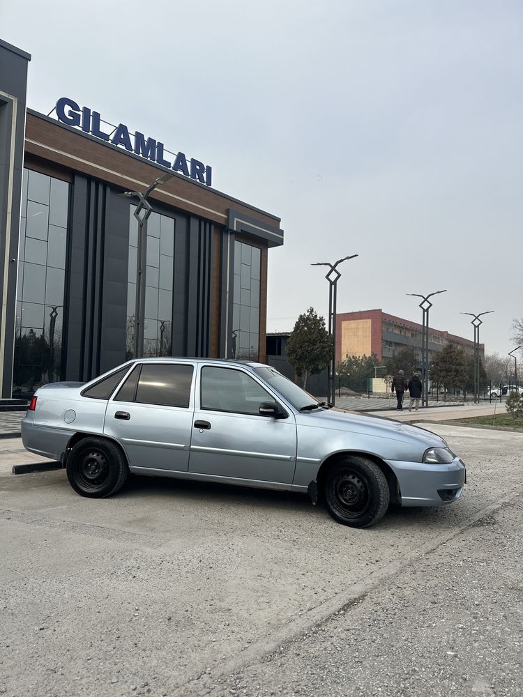 Nexia 2 1.6 Full konditsionerli metanda polniy navarot 2015-yil