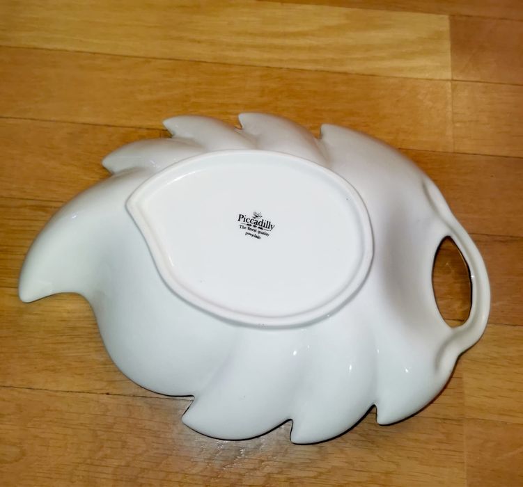 Антикварна чинийка за бонбони от фин порцелан Пикадили английски супер