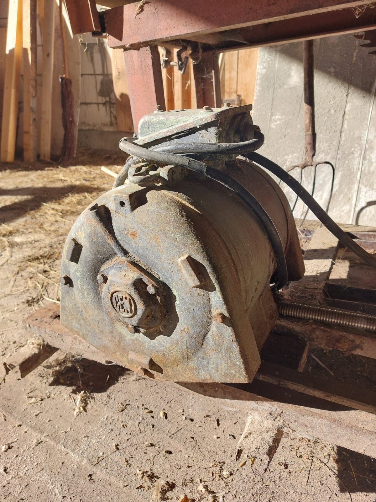 Vand masa circular cu motor de 15 kw trifazic