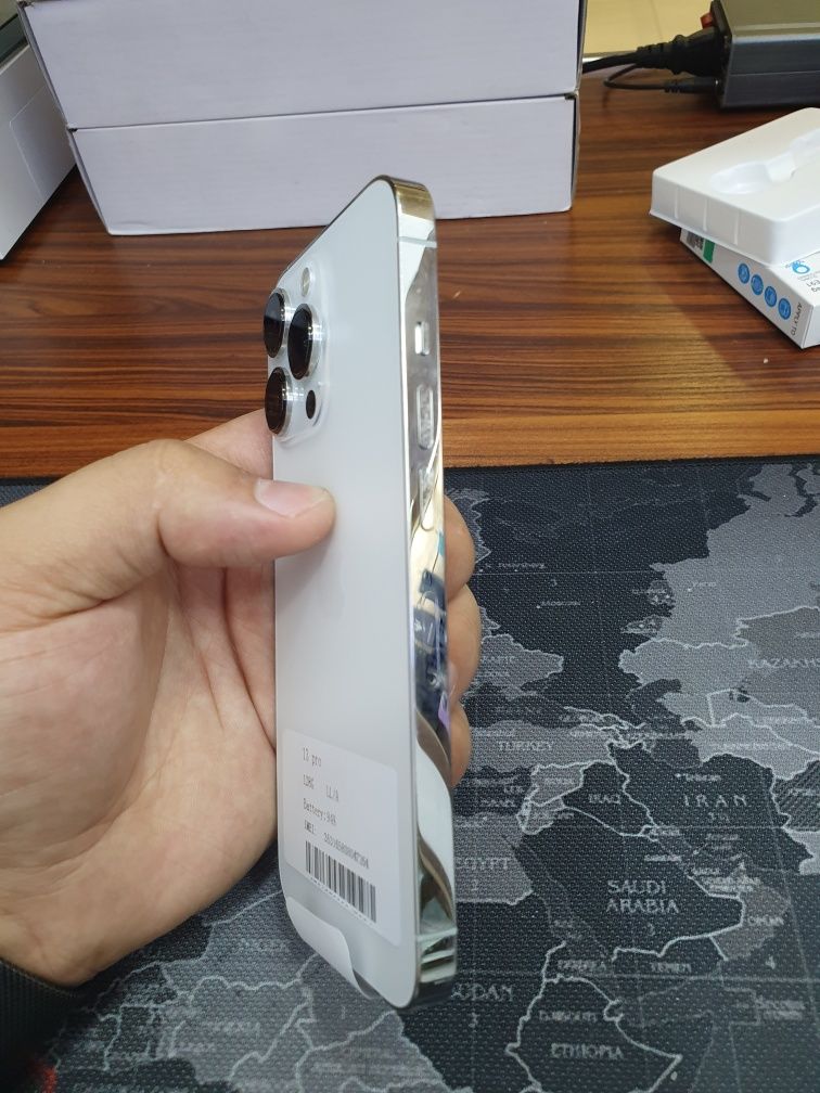 Iphone 13 pro , UZIMEI 100%